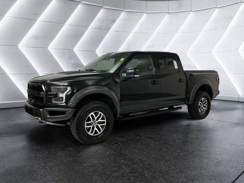 Used 2018 Ford F150 Raptor w/ Equipment Group 802A Luxury AWD/4WD image 3