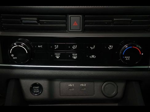 Used 2024 Nissan Rogue S image 12