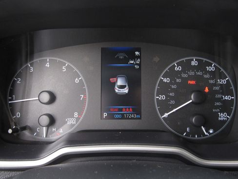 Used 2025 Toyota Corolla SE w/ SE Package image 24