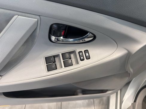 Used 2011 Toyota Camry LE w/ LE Extra-Value Pkg image 24