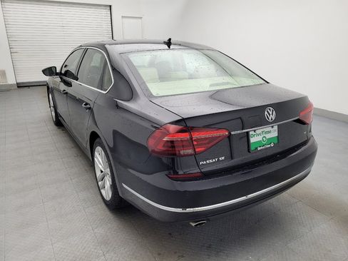 Used 2018 Volkswagen Passat 2.0T SE FWD image 5