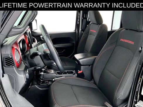 Used 2019 Jeep Wrangler Unlimited Rubicon AWD/4WD image 32