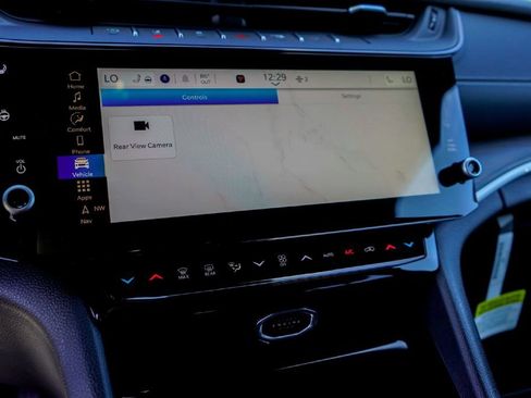 New 2026 Jeep Grand Cherokee Altitude RWD image 17