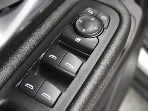 Used 2018 GMC Terrain SLE FWD image 15