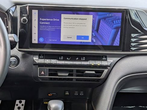 Used 2025 Toyota Camry SE w/ Multimedia Upgrade Package FWD image 15