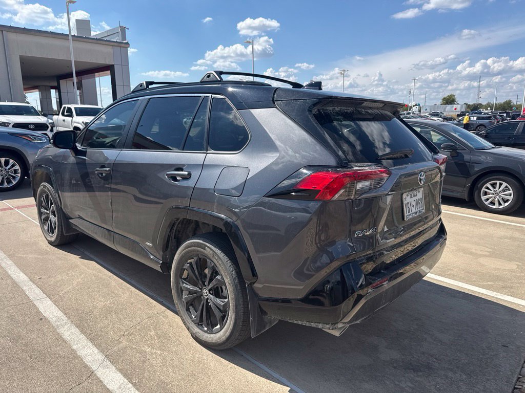 Used 2023 Toyota RAV4 XSE AWD/4WD image 4