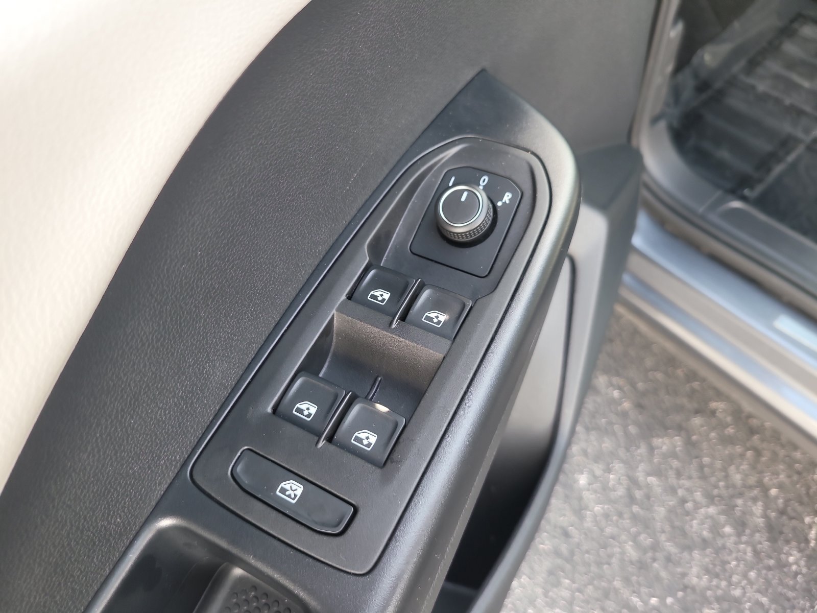 Certified 2026 Volkswagen Taos S FWD image 14