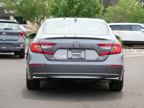 Used 2019 Honda Accord Touring image 7