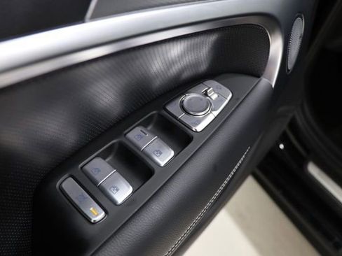 Used 2026 Genesis G70 2.5T Prestige image 21