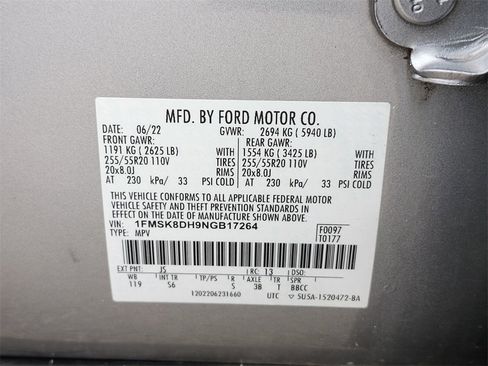 Certified 2022 Ford Explorer XLT w/ Equipment Group 202A image 33