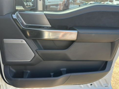 Used 2024 Ford F150 Platinum w/ FX4 Off-Road Package AWD/4WD image 36