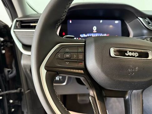 Certified 2024 Jeep Grand Cherokee L Laredo image 24