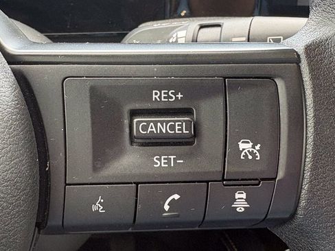 Used 2025 Nissan Kicks SV AWD/4WD image 21