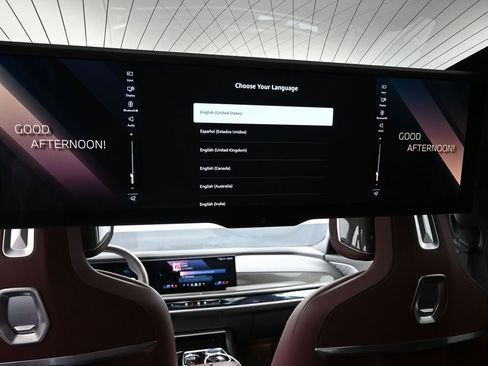 Used 2023 BMW 760i xDrive image 56