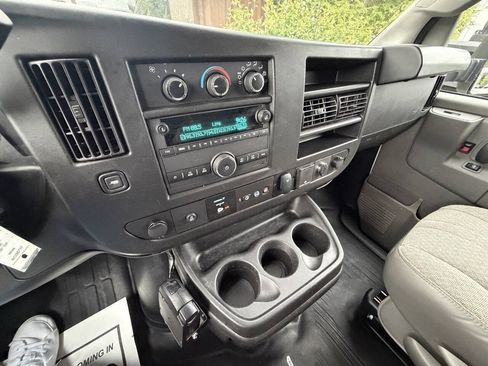 Used 2022 Chevrolet Express 3500 w/ Power Convenience Package RWD image 34