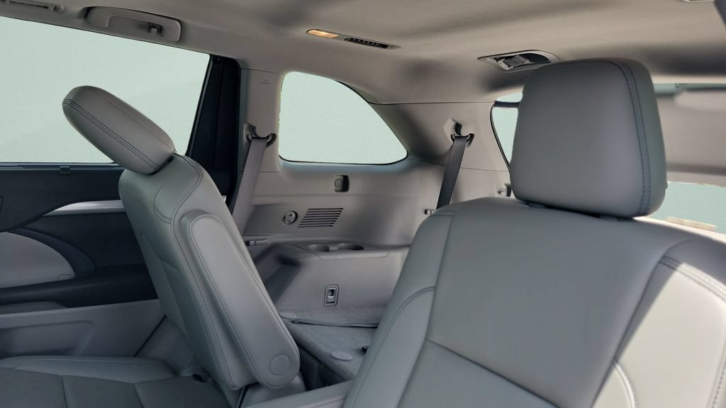 Used 2019 Toyota Highlander XLE AWD/4WD image 10
