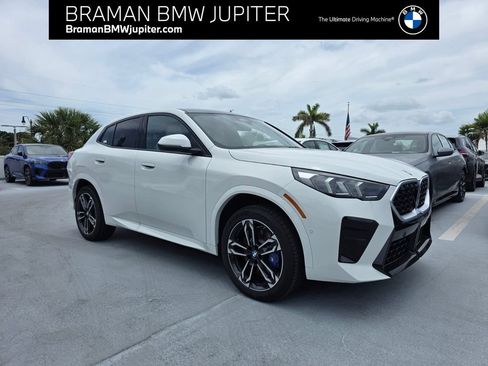 New 2026 BMW X2 xDrive28i w/ M Sport Package AWD/4WD image 1