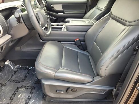 Used 2025 Ford Expedition Max Active RWD image 15