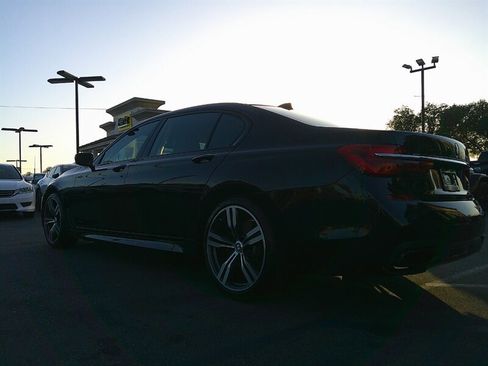 Used 2019 BMW 740i w/ Executive Package RWD image 7