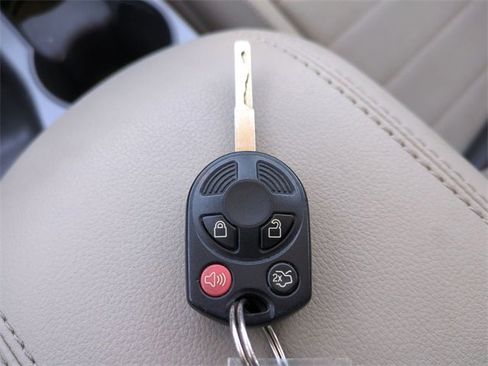 Used 2016 Ford C-MAX SE w/ Interior Protection Package image 32