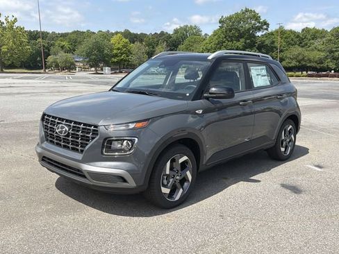 New 2026 Hyundai Venue SEL FWD image 3