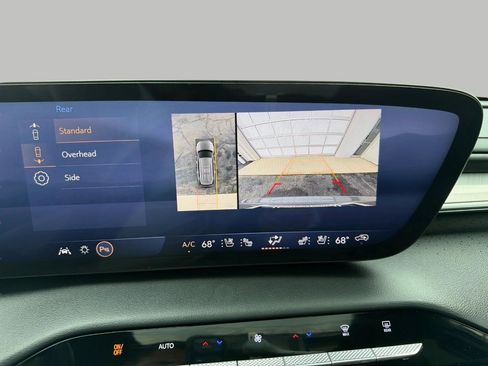 Used 2025 Buick Enclave Avenir w/ Super Cruise Package AWD/4WD image 37