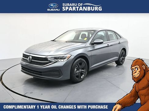 Used 2023 Volkswagen Jetta SE FWD image 3