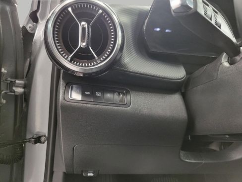Used 2025 Chevrolet Equinox LT AWD/4WD image 8