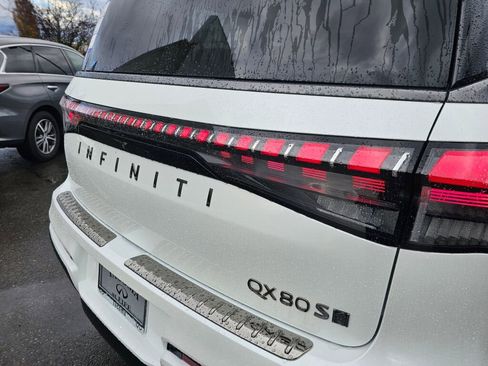 New 2026 INFINITI QX80 4WD image 18