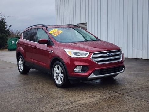 Used 2017 Ford Escape SE w/ SE Leather Comfort Package image 2