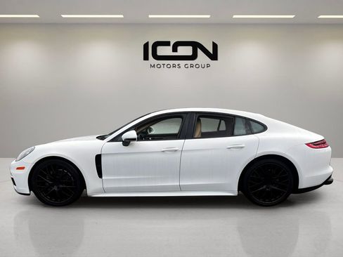 Used 2018 Porsche Panamera image 2