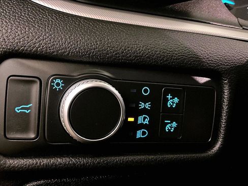 Certified 2020 Ford Explorer XLT w/ Class III Trailer Tow Package image 31