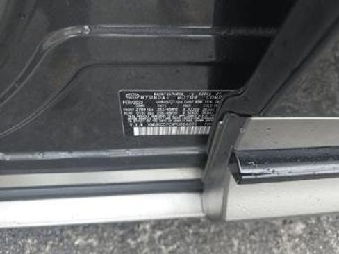 Used 2023 Genesis GV60 Advanced w/ Cargo Package image 14