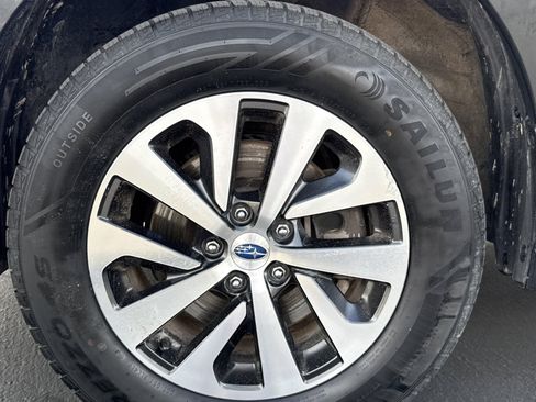 Used 2023 Subaru Outback Premium AWD/4WD image 10