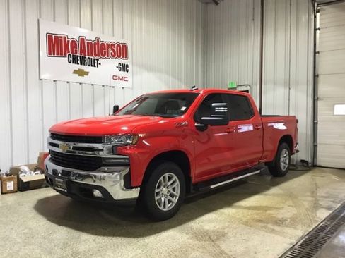 Used 2022 Chevrolet Silverado 1500 LT w/ Z71 Off-Road Package AWD/4WD image 1