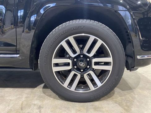 Used 2018 Toyota 4Runner Limited AWD/4WD image 21