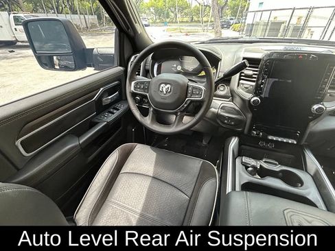 Used 2025 RAM 3500 Laramie w/ Max Tow Package AWD/4WD image 9