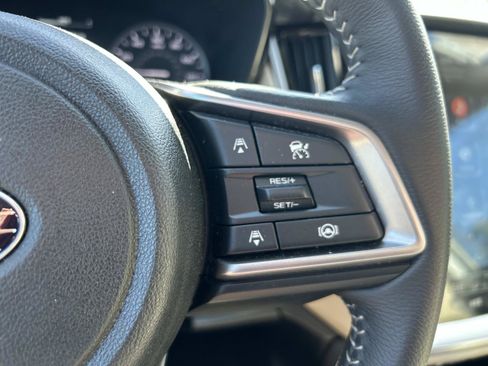 Used 2025 Subaru Outback Premium AWD/4WD image 21