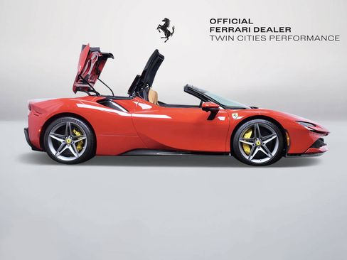 Used 2024 Ferrari SF90 Spider AWD/4WD image 8