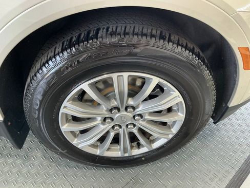 Used 2017 Cadillac XT5 Luxury w/ Driver Awareness Package FWD image 56