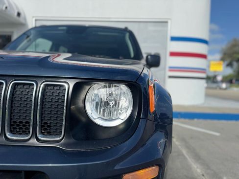 Used 2021 Jeep Renegade Latitude w/ Sun & Sound Group AWD/4WD image 13