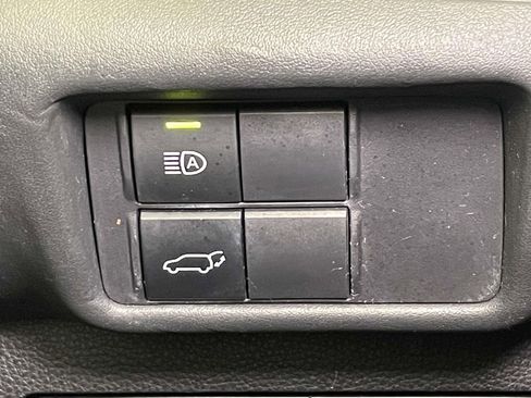 Used 2020 Toyota Highlander XLE image 38