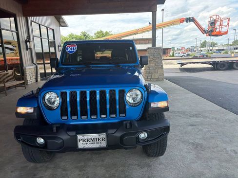 Used 2023 Jeep Wrangler Unlimited Sahara AWD/4WD image 20