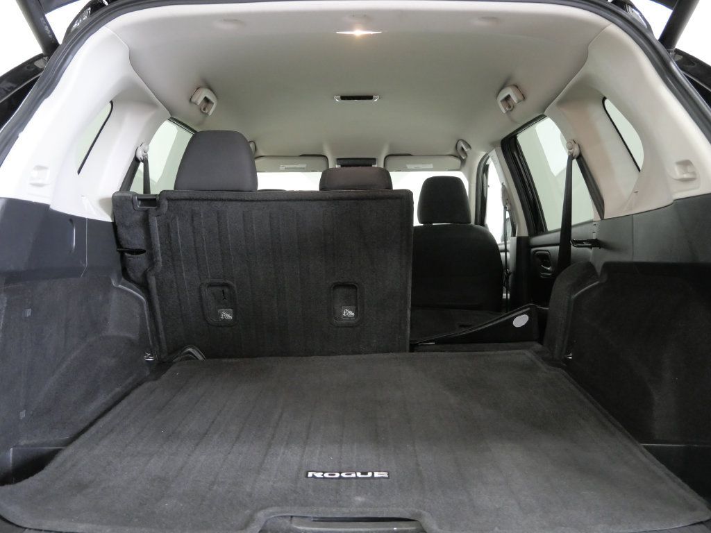 Used 2025 Nissan Rogue SV AWD/4WD image 26