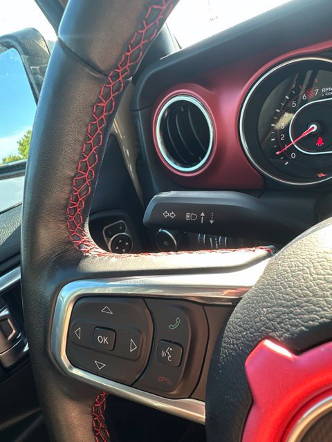 Used 2022 Jeep Wrangler Unlimited Rubicon w/ Cold Weather Group AWD/4WD image 21