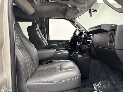 Used 2023 Chevrolet Express 2500 Extended RWD image 22