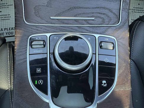 Used 2019 Mercedes-Benz GLC 300 4MATIC w/ AMG Line image 19