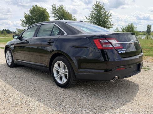Used 2016 Ford Taurus SEL FWD image 6