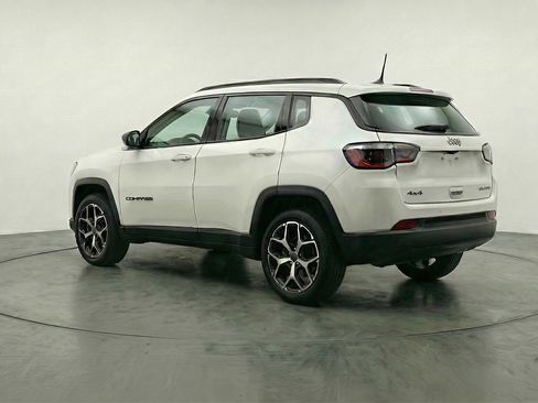 Used 2025 Jeep Compass Limited image 6