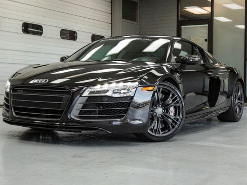 Used 2015 Audi R8 V10 plus w/ Full Leather Package image 2